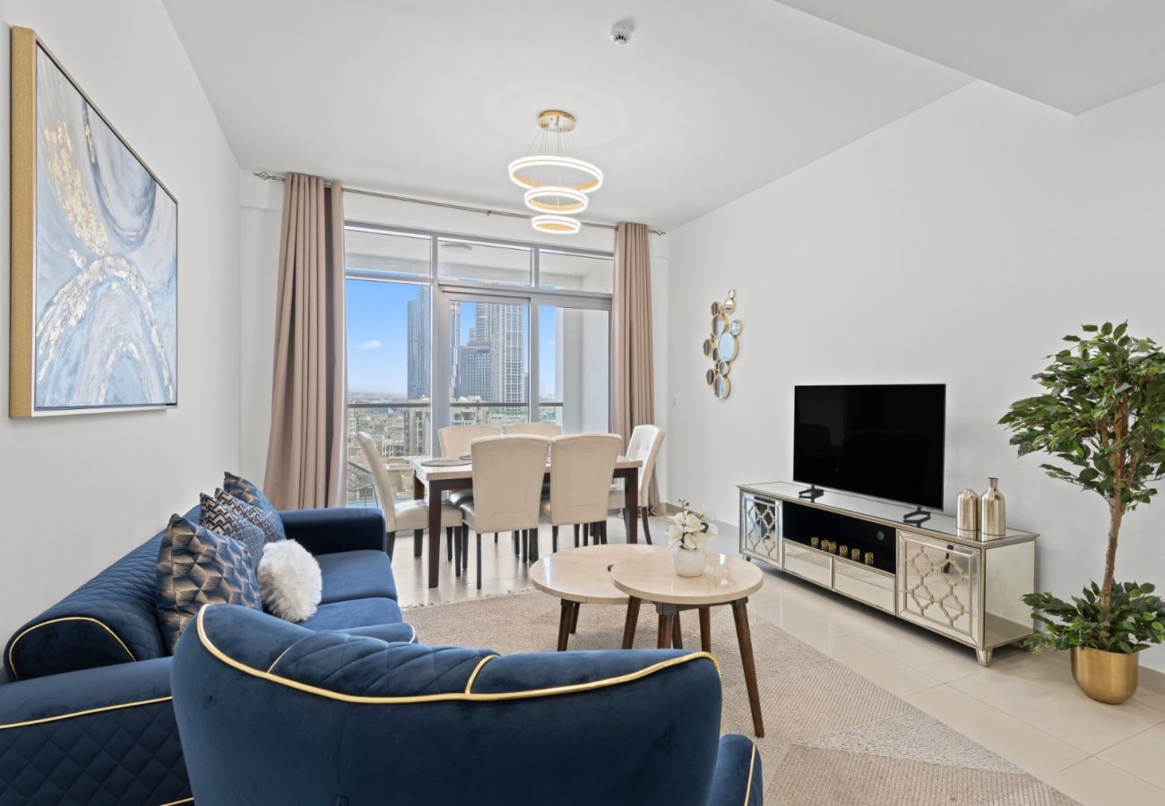 Apartment in Dubai - Skyline Charm: 2BR+1GR W/ Burj Khalifa & Fountain