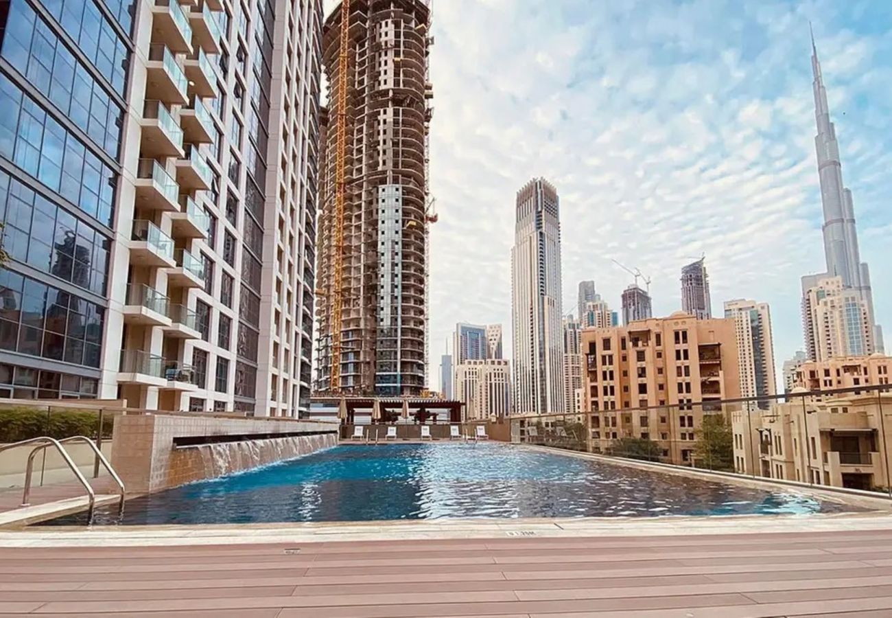 Apartment in Dubai - Skyline Charm: 2BR+1GR W/ Burj Khalifa & Fountain Apartment in Dubai - Skyline Charm: 2BR+1GR W/ Burj Khalifa & Fountain