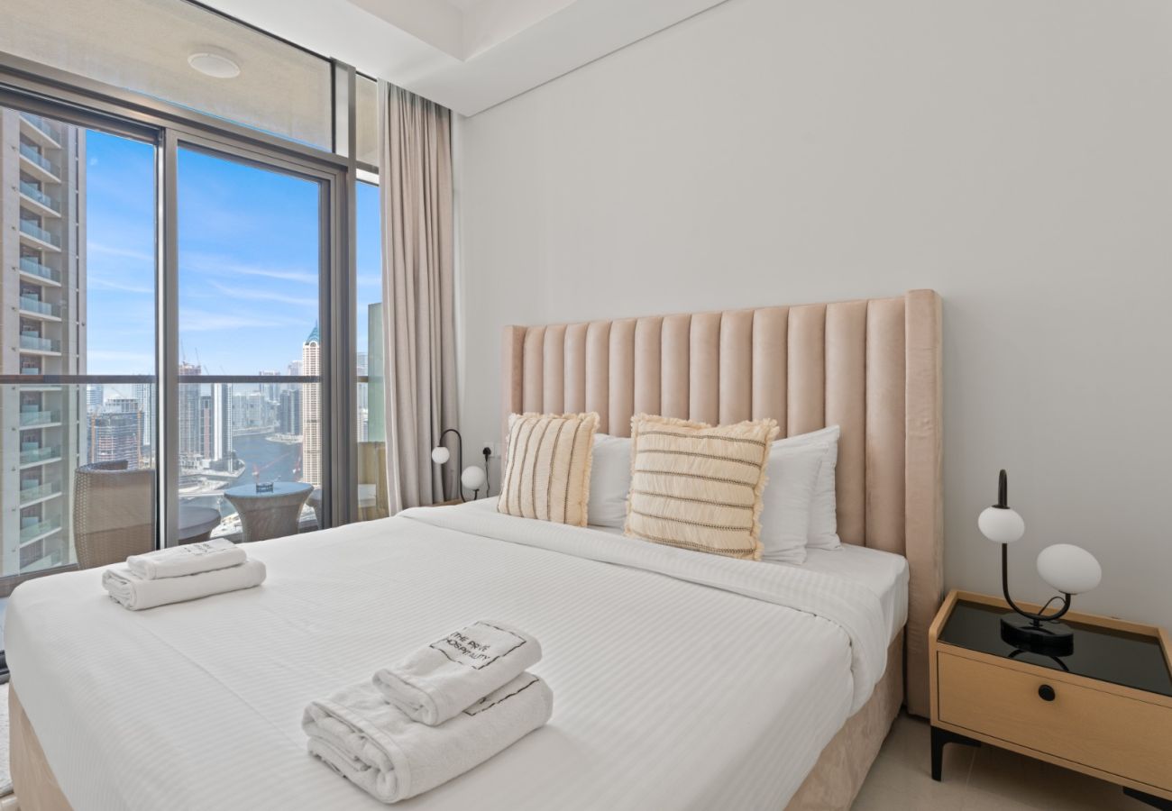 Apartment in Dubai - Sophisticated 2BDR In Aykon City Business Bay