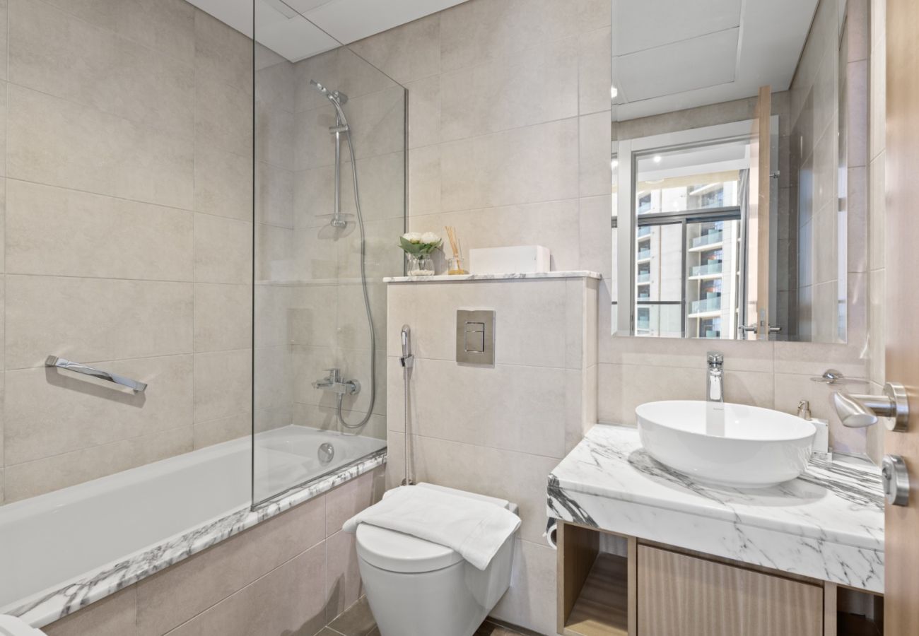 Apartment in Dubai - Sophisticated 2BDR In Aykon City Business Bay