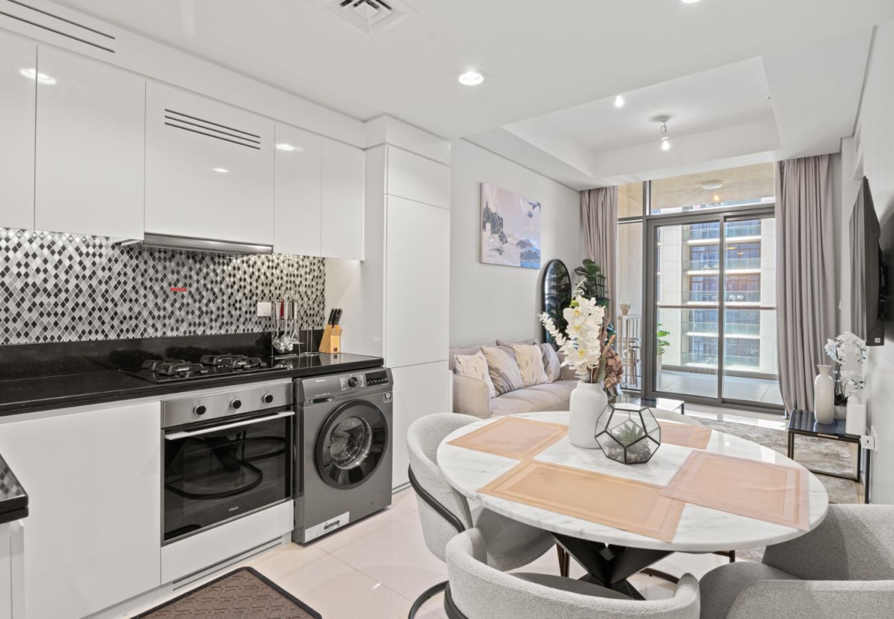 Apartment in Dubai - Sophisticated 2BDR In Aykon City Business Bay