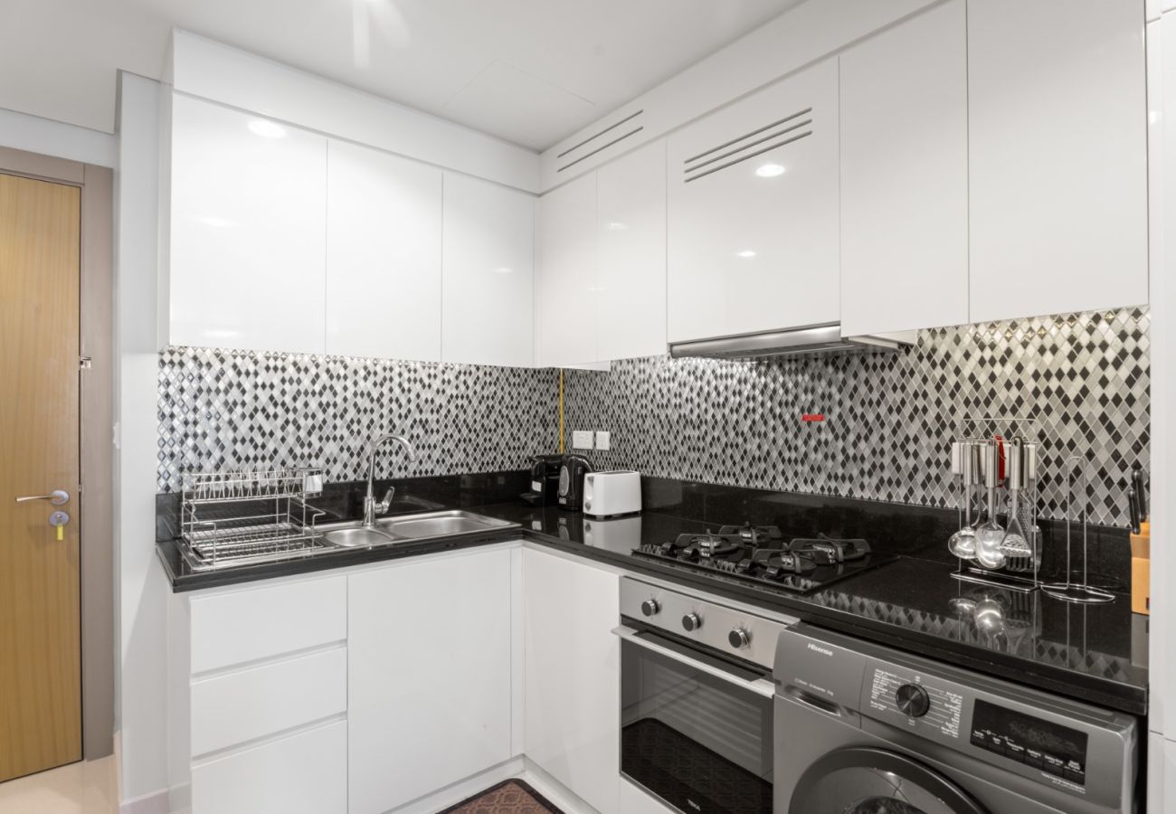 Apartment in Dubai - Sophisticated 2BDR In Aykon City Business Bay