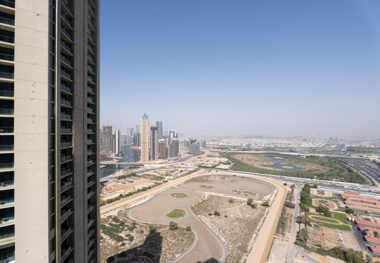 Apartment in Dubai - Sophisticated 2BDR In Aykon City Business Bay