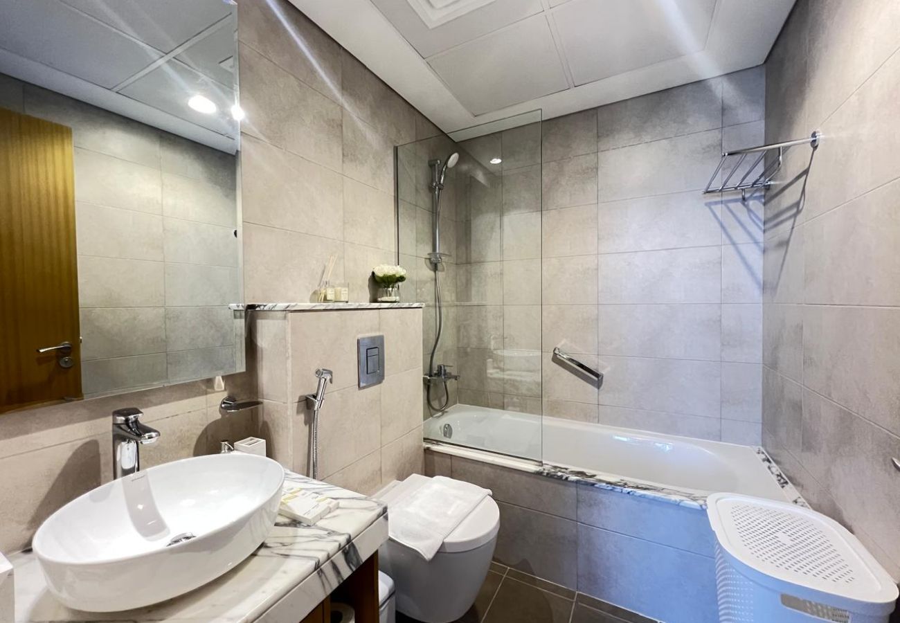 Apartment in Dubai - Sophisticated 2BDR In Aykon City Business Bay