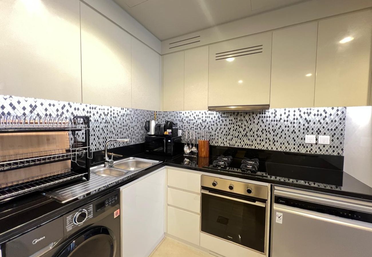 Apartment in Dubai - Sophisticated 2BDR In Aykon City Business Bay