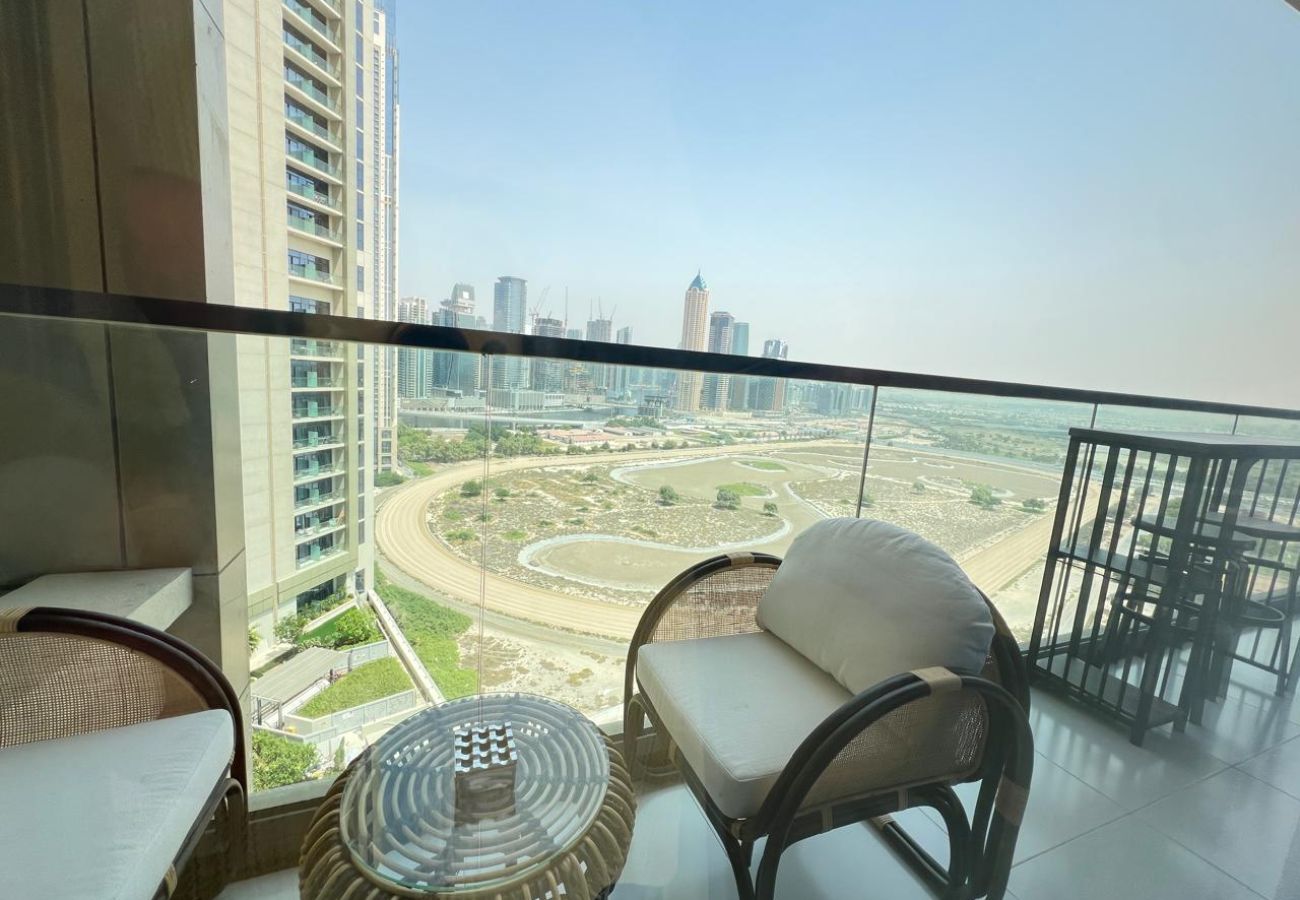 Apartment in Dubai - Sophisticated 2BDR In Aykon City Business Bay