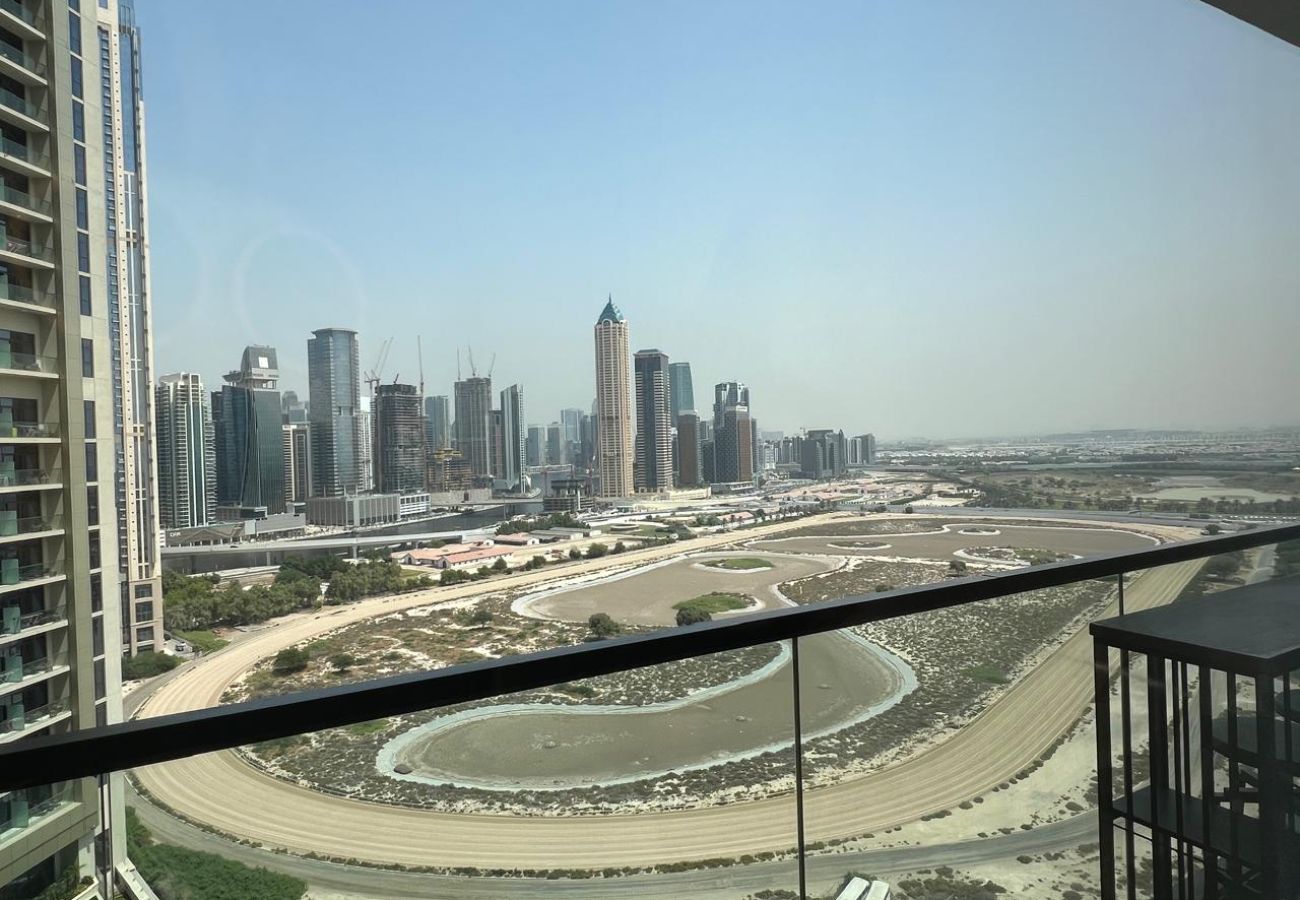 Apartment in Dubai - Sophisticated 2BDR In Aykon City Business Bay