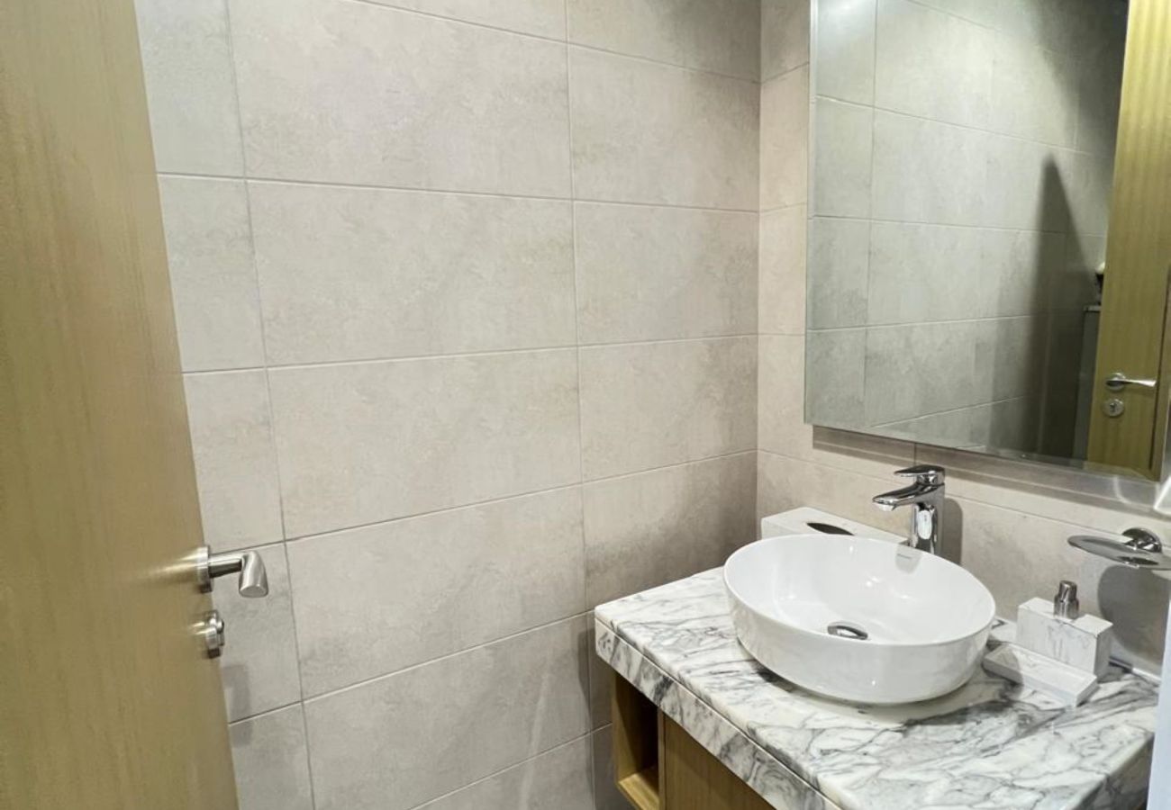 Apartment in Dubai - Sophisticated 2BDR In Aykon City Business Bay
