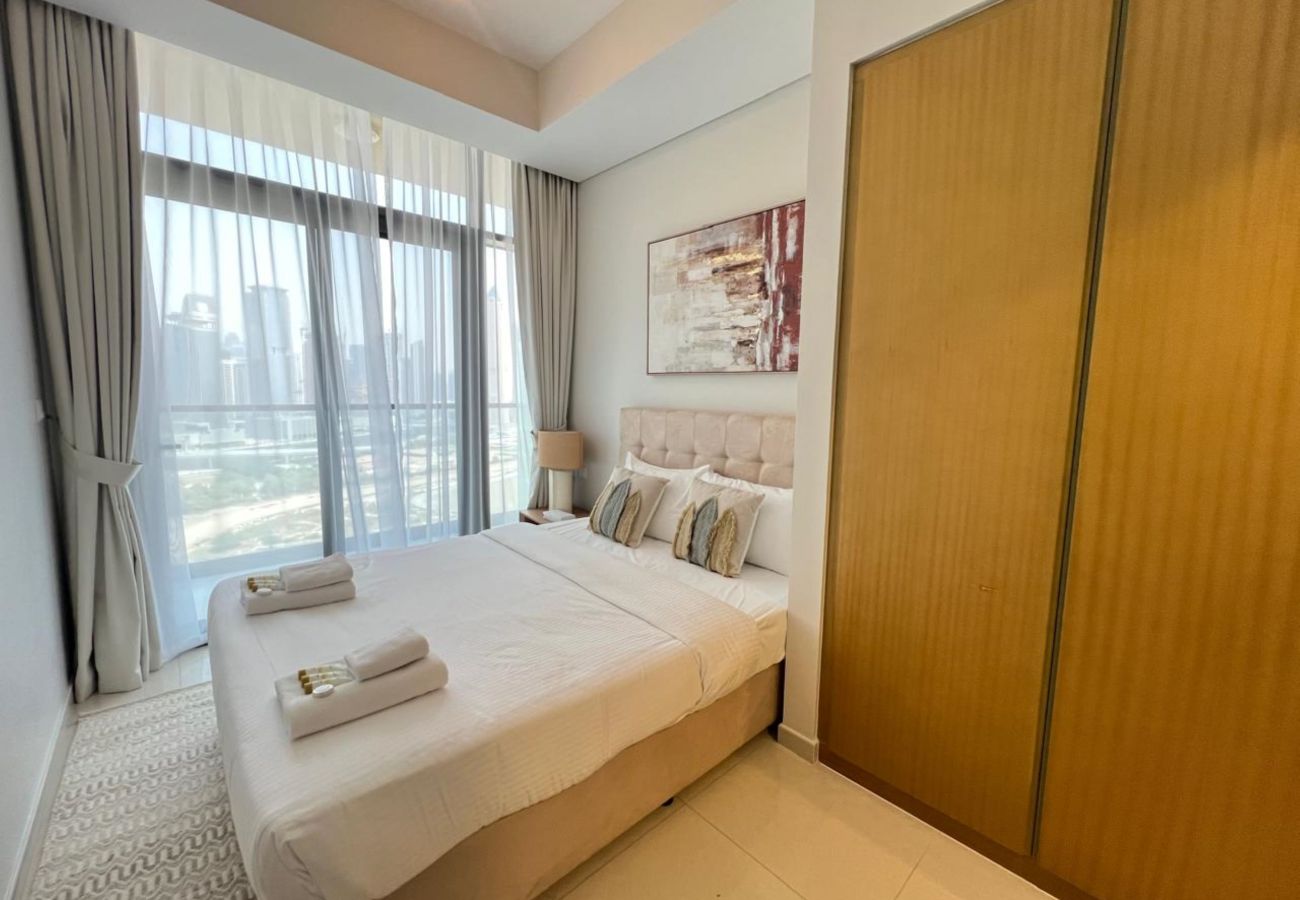 Apartment in Dubai - Sophisticated 2BDR In Aykon City Business Bay
