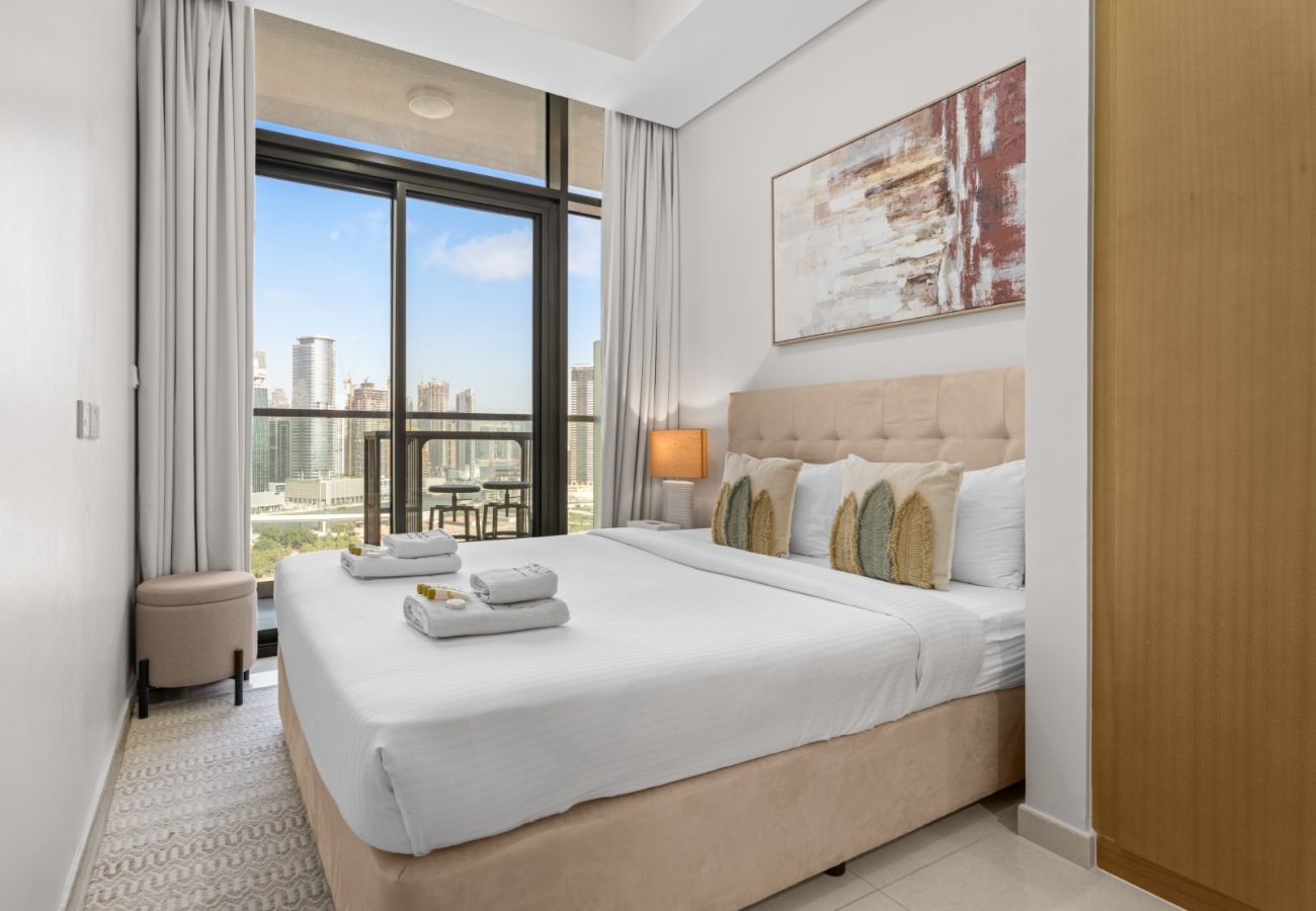 Apartment in Dubai - Sophisticated 2BDR In Aykon City Business Bay