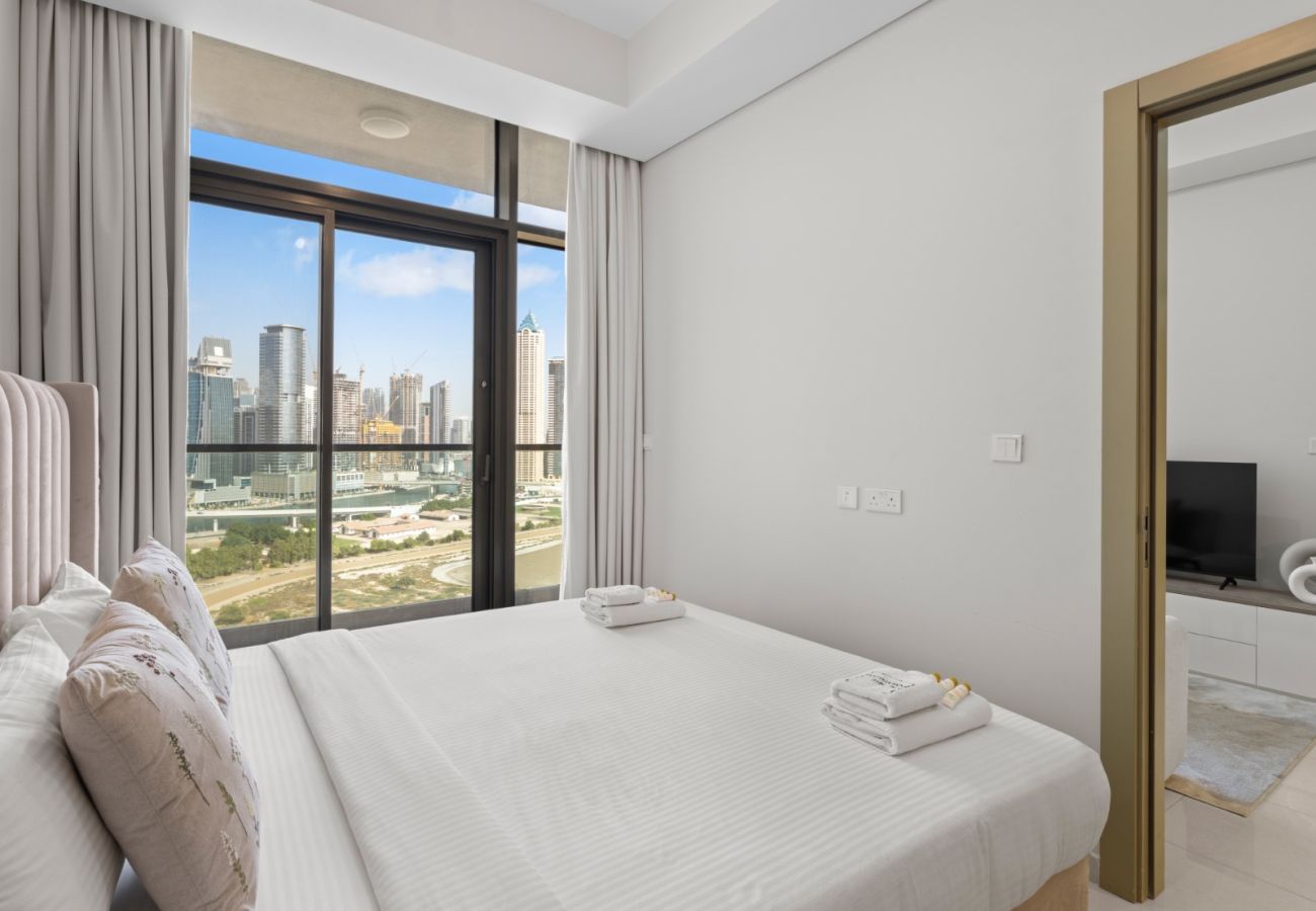 Apartment in Dubai - Sophisticated 2BDR In Aykon City Business Bay