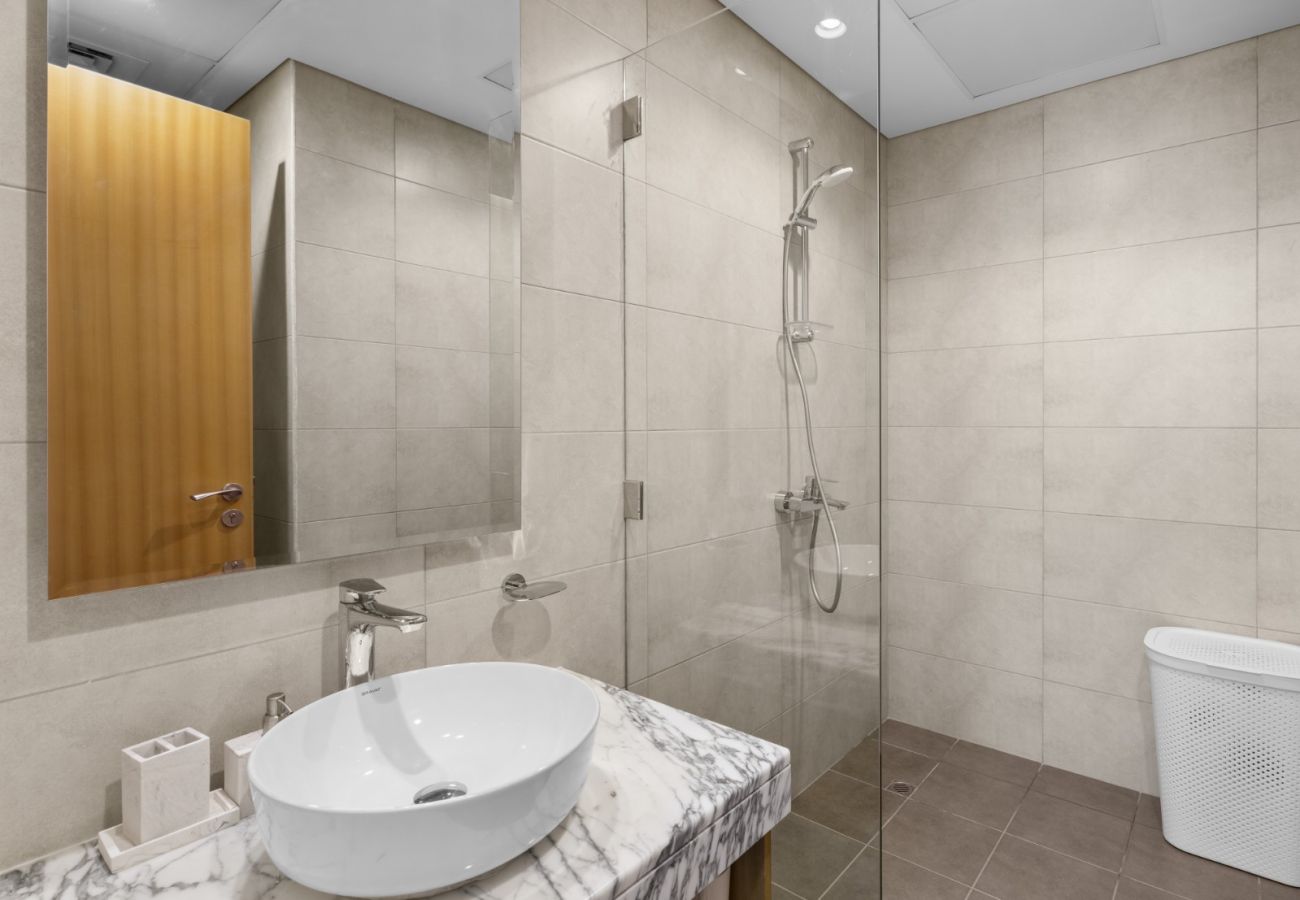 Apartment in Dubai - Sophisticated 2BDR In Aykon City Business Bay