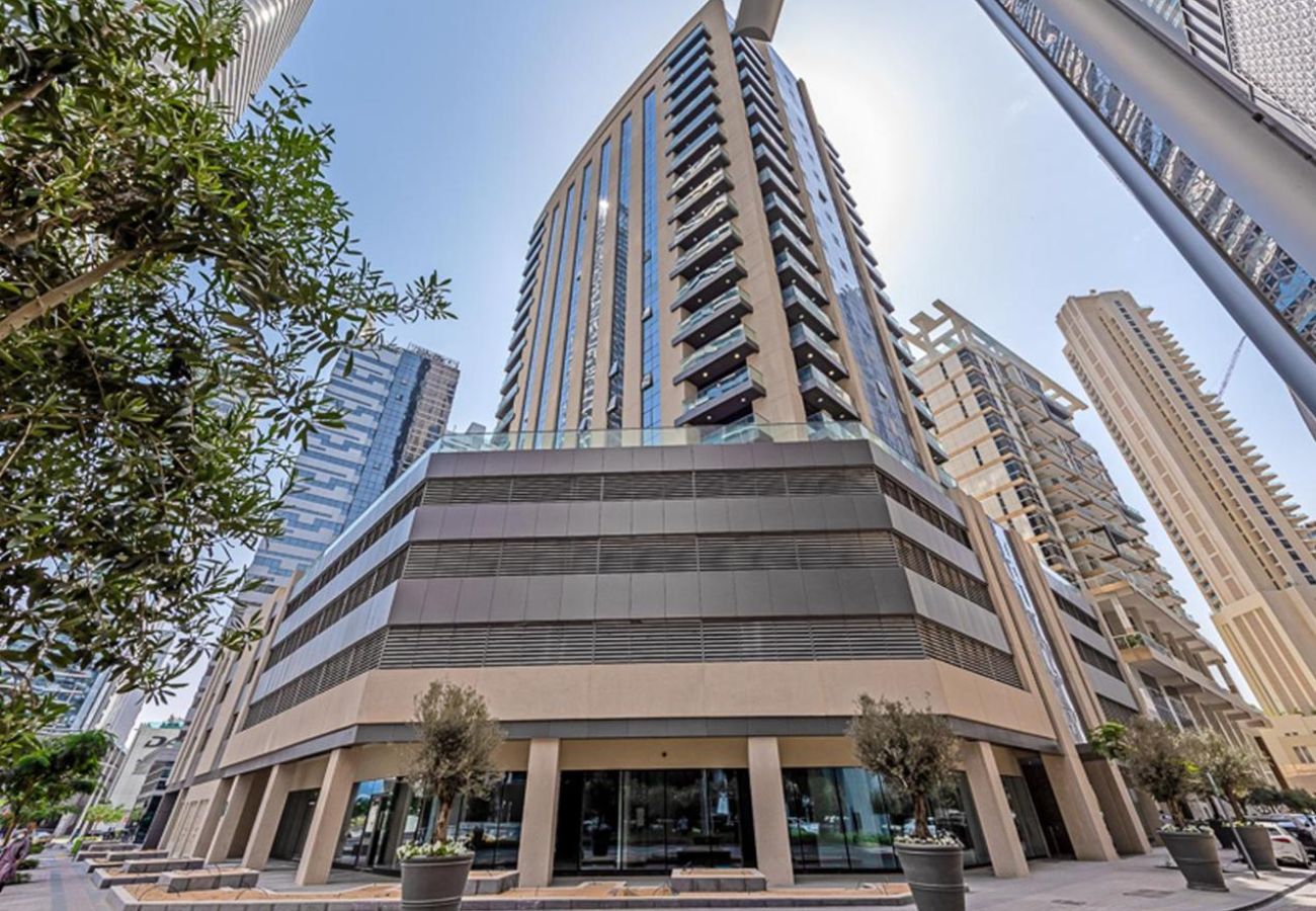 Apartment in Dubai - Urban Elegance: 1BDR in Dunya