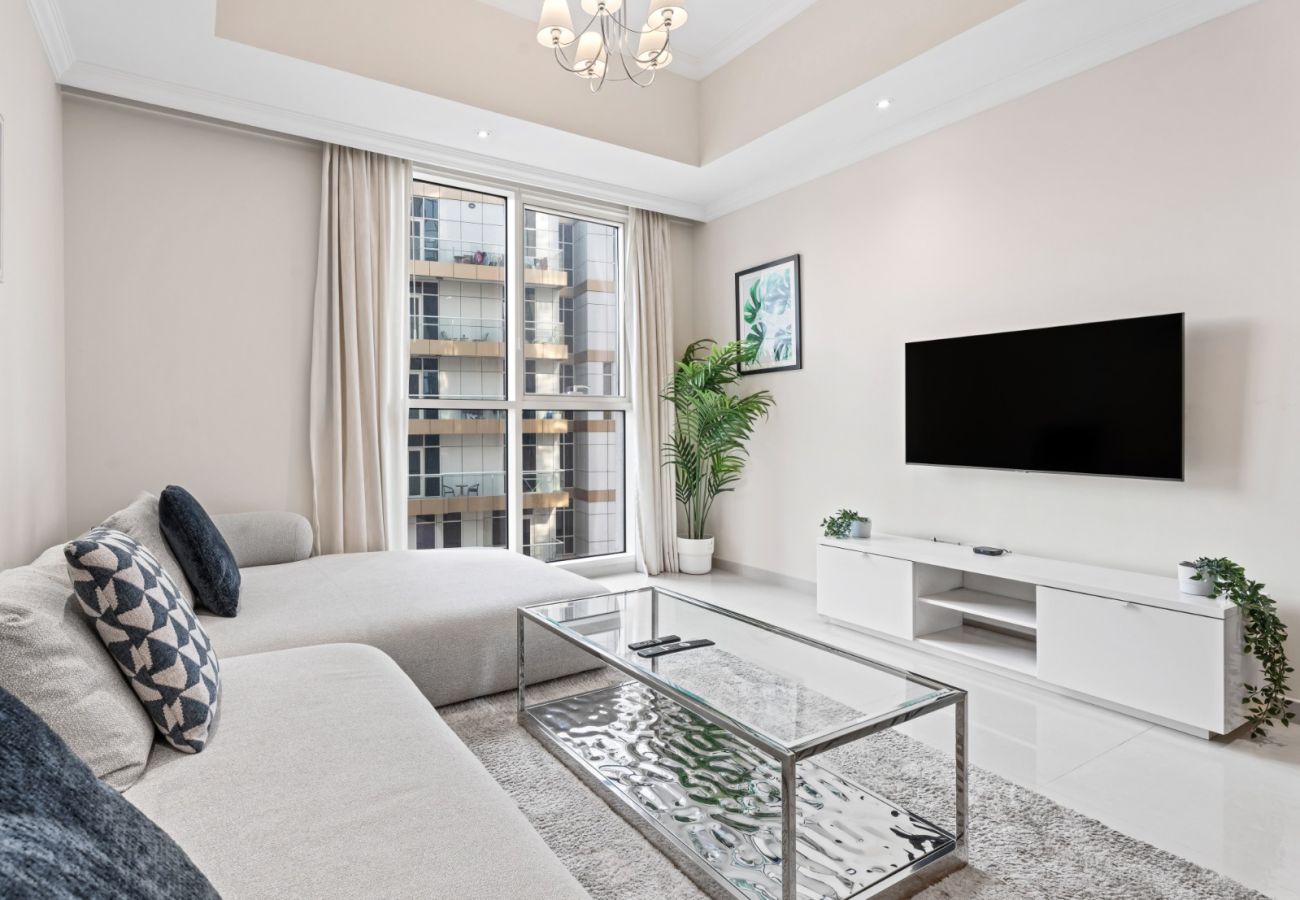 Apartment in Dubai - Urban Elegance: 1BDR in Dunya
