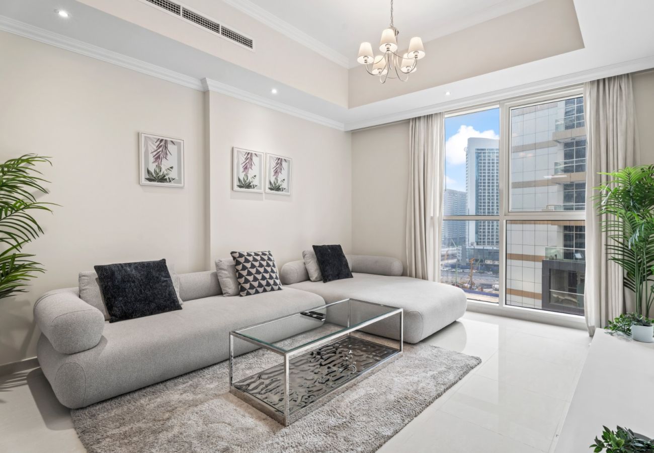 Apartment in Dubai - Urban Elegance: 1BDR in Dunya