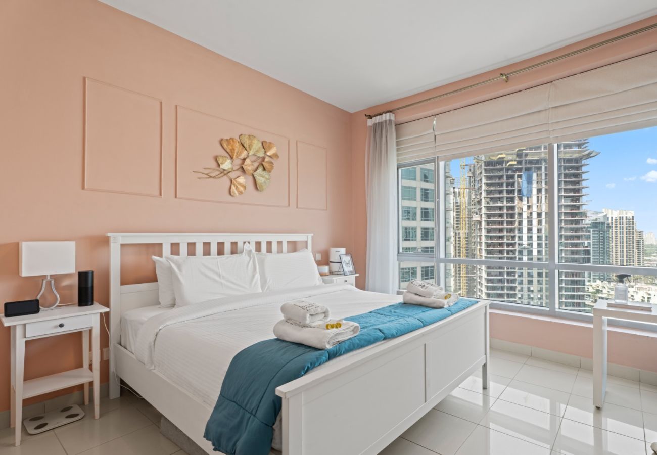 Apartment in Dubai - Horizon Bliss: 2BDR Getaway in Fairfield