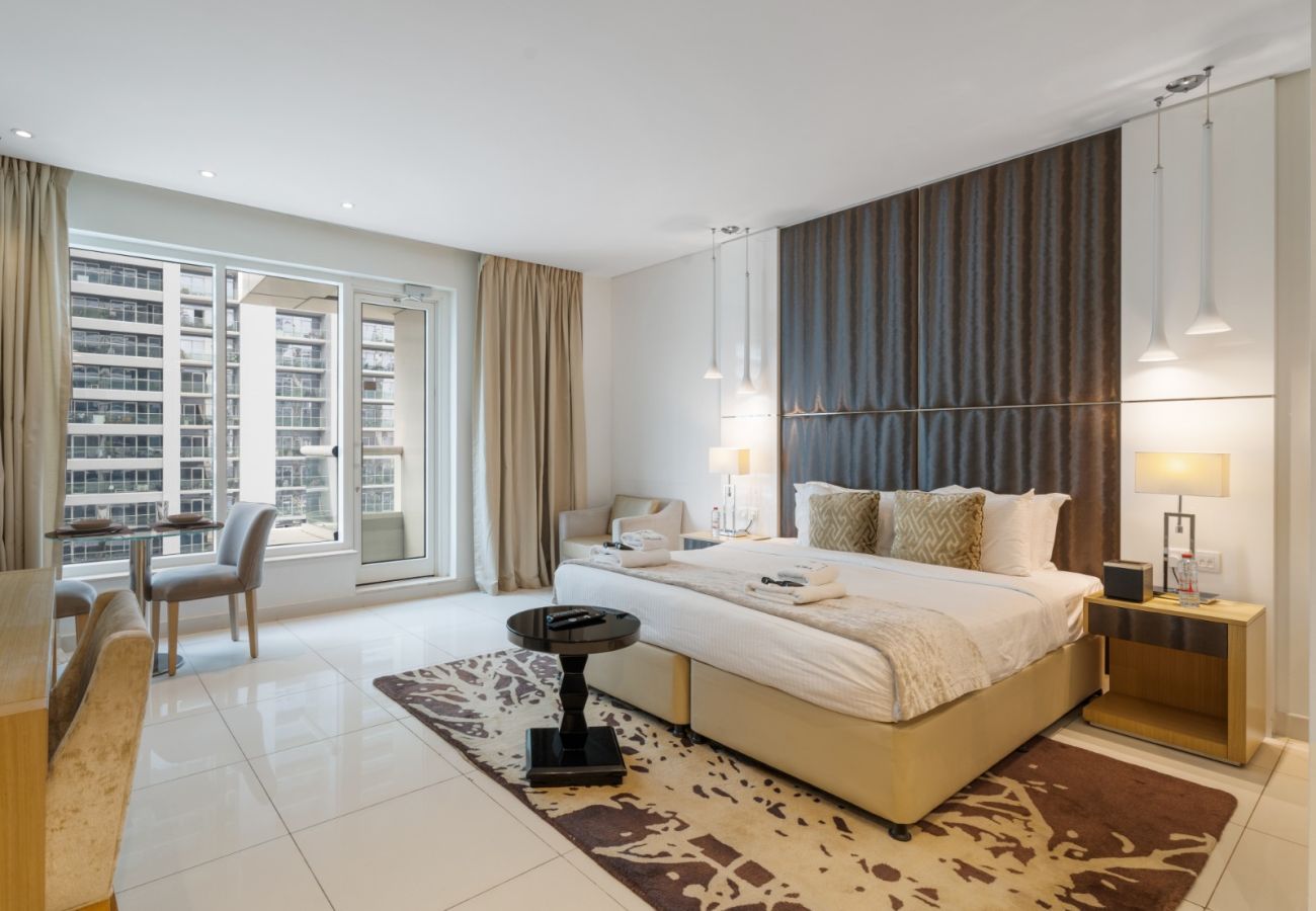 Studio in Dubai - Urban Cozy Studio in Water's Edge-04