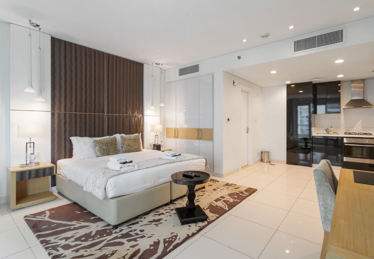 Studio in Dubai - Urban Cozy Studio in Water's Edge-04
