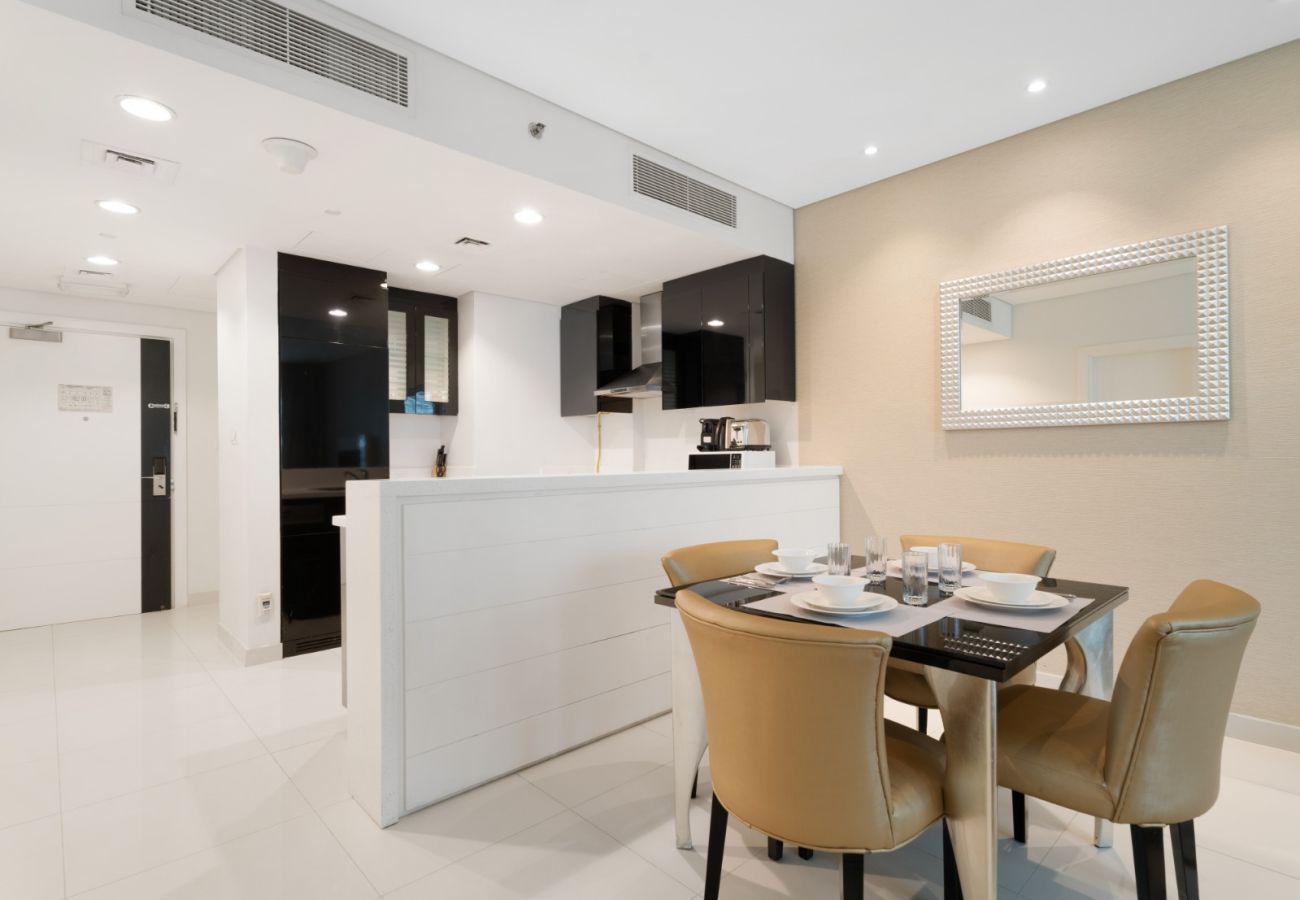 Apartment in Dubai - Water's Edge 1BDR: Your Perfect Grand Getaway-05