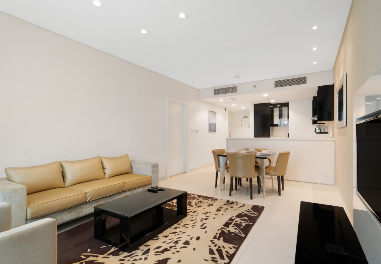 Apartment in Dubai - Water's Edge 1BDR: Your Perfect Grand Getaway-05