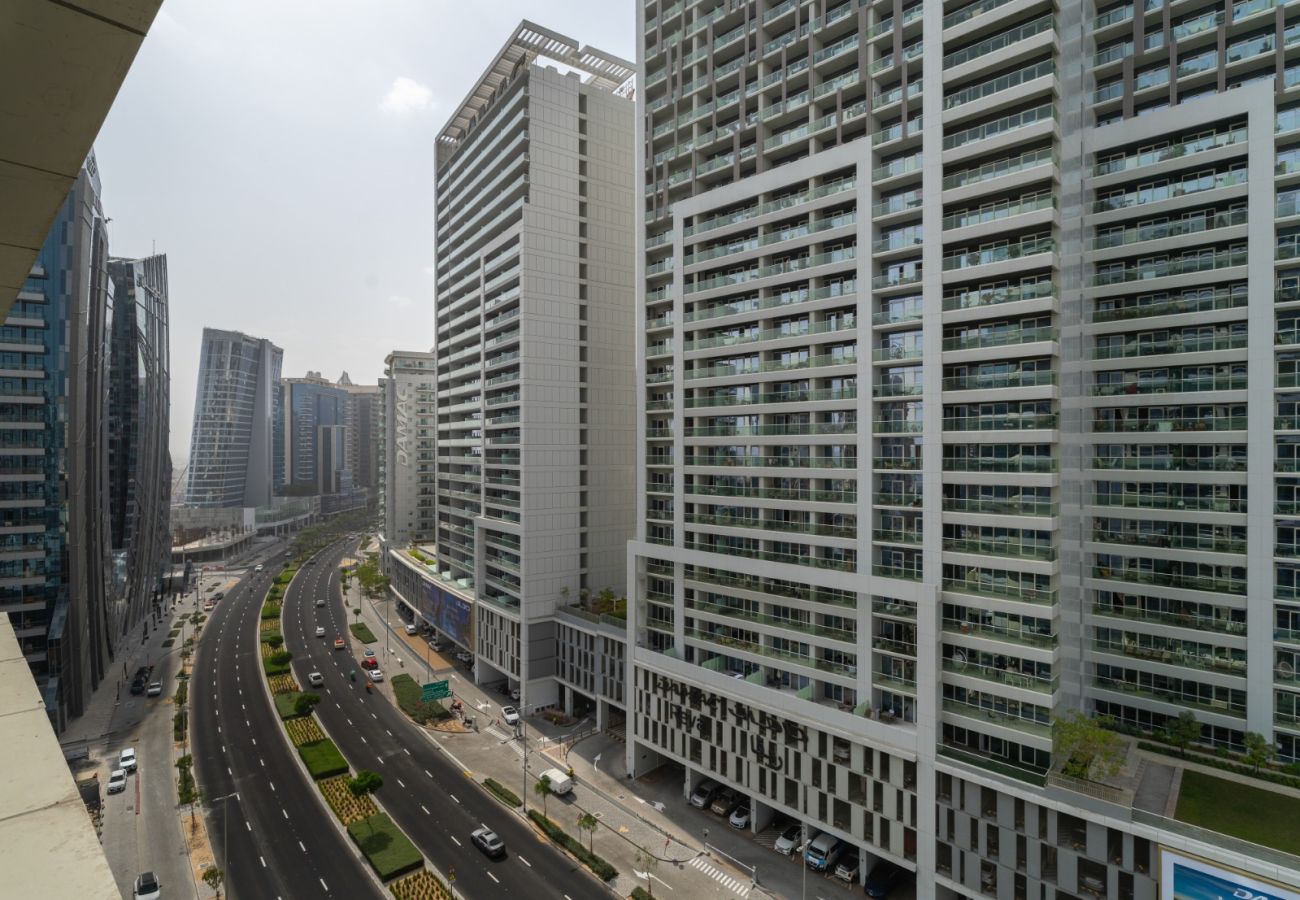 Apartment in Dubai - Water's Edge 1BDR: Your Perfect Grand Getaway-05