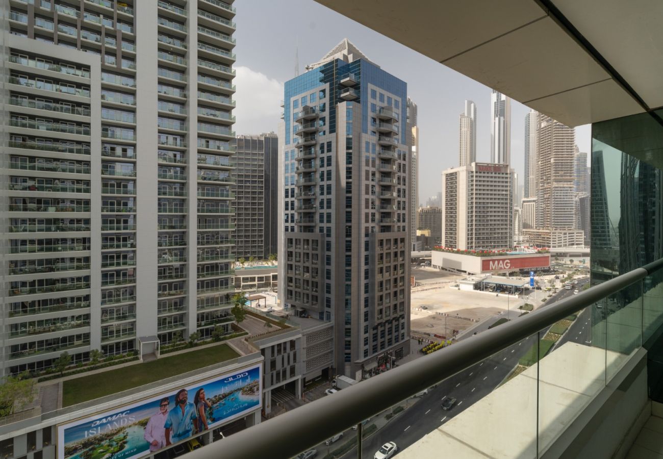 Apartment in Dubai - Water's Edge 1BDR: Your Perfect Grand Getaway-05