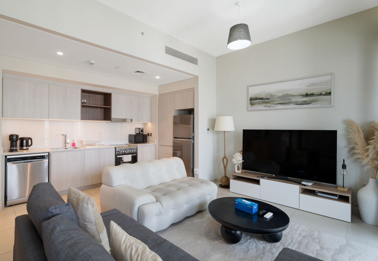 Apartment in Dubai - Pristine Luxury 2BDR W/ Sofa Cum Bed- Vida Creek