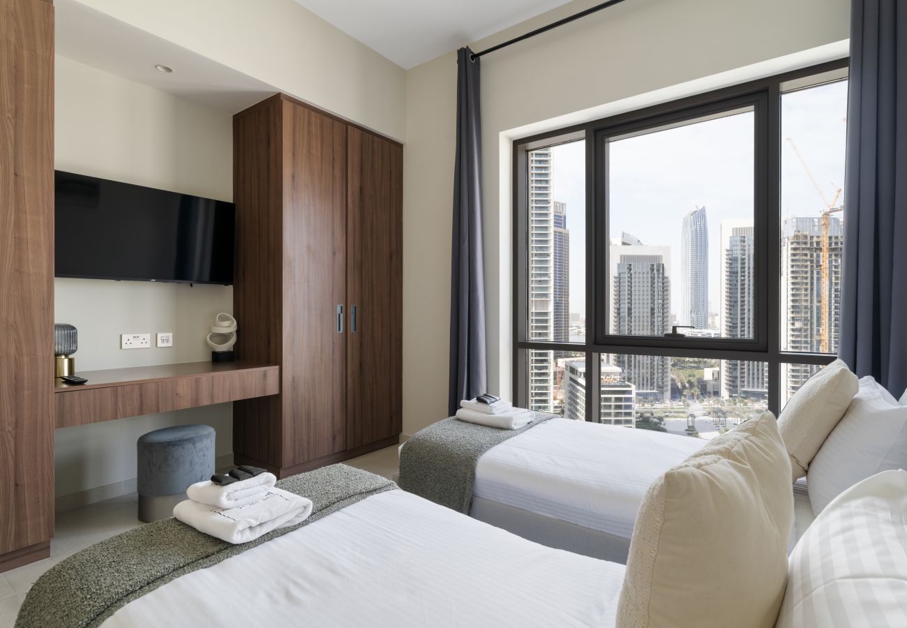 Apartment in Dubai - Pristine Luxury 2BDR W/ Sofa Cum Bed- Vida Creek