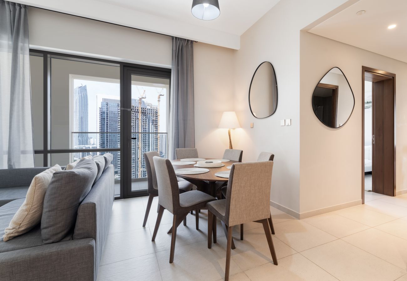 Apartment in Dubai - Pristine Luxury 2BDR W/ Sofa Cum Bed- Vida Creek