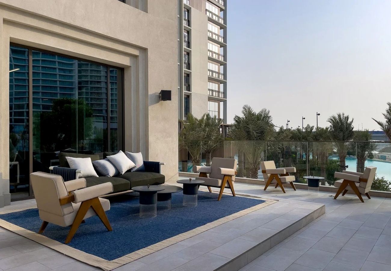 Apartment in Dubai - Pristine Luxury 2BDR W/ Sofa Cum Bed- Vida Creek