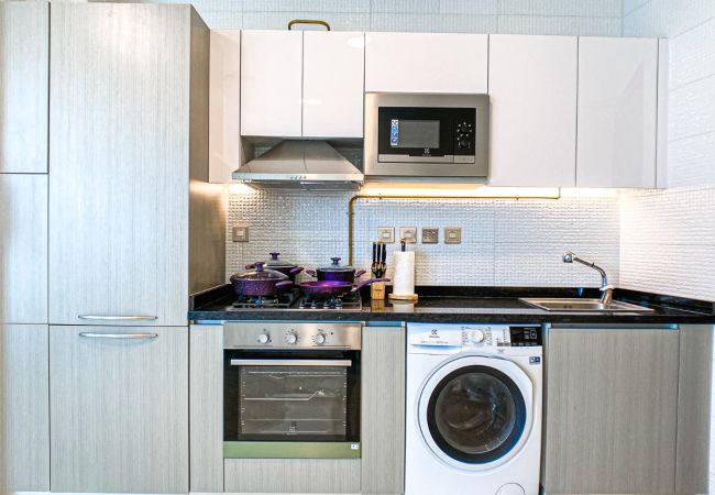 Apartment in Dubai - Chic Urban Escape 1BR|Sleeps 4| In Bayz-18 Apartment in Dubai - Chic Urban Escape 1BR|Sleeps 4| In Bayz-18