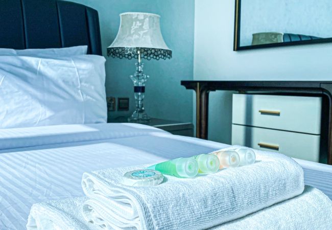 Apartment in Dubai - Chic Urban Escape 1BR|Sleeps 4| In Bayz-18 Apartment in Dubai - Chic Urban Escape 1BR|Sleeps 4| In Bayz-18