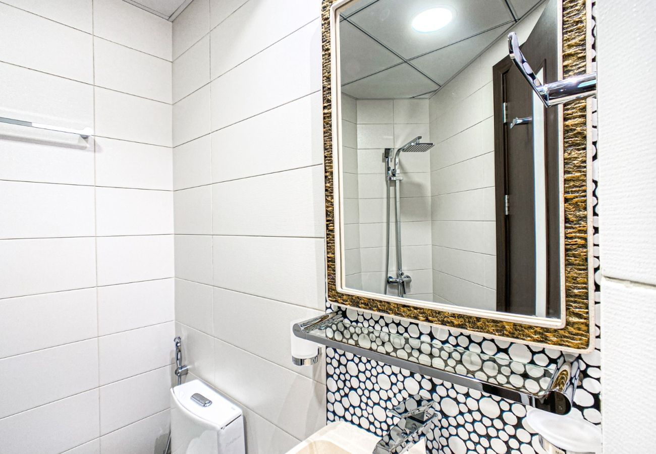 Apartment in Dubai - Chic Urban Escape 1BR in Bayz by Danube-18