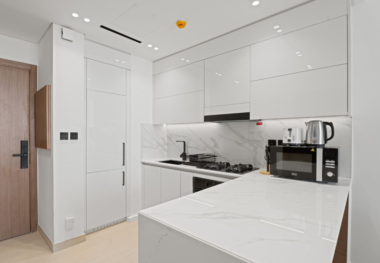 Apartment in Dubai - Aesthetic Elegance: 1 BDR in Binghatti Onyx