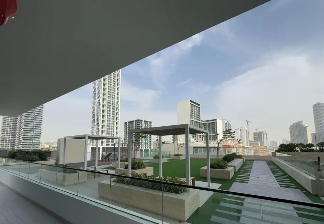 Apartment in Dubai - Aesthetic Elegance: 1 BDR in Binghatti Onyx