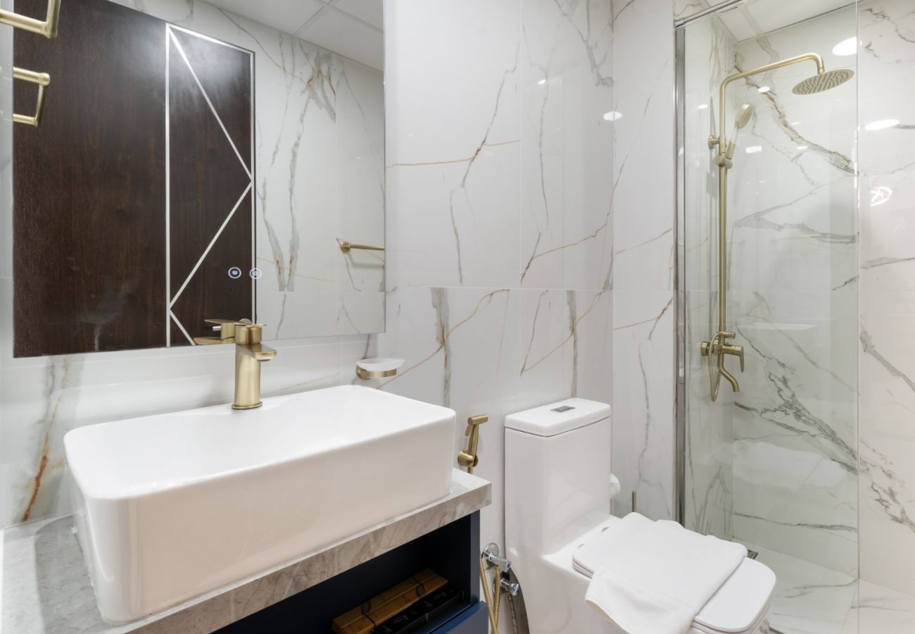 Apartment in Dubai - Spacious Comfy 2BR w Study in Gemz-05