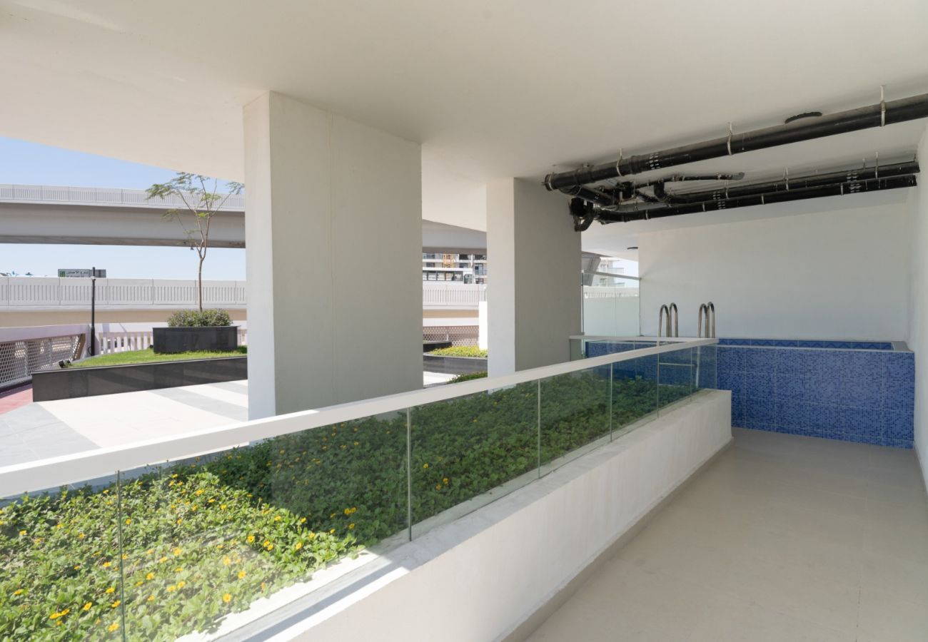 Apartment in Dubai - Spacious Comfy 2BR w Study in Gemz-05