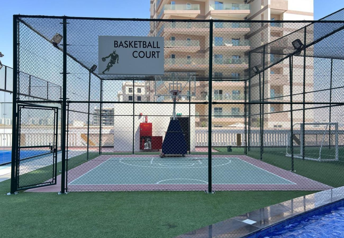 Apartment in Dubai - Spacious Comfy 2BR w Study in Gemz-05