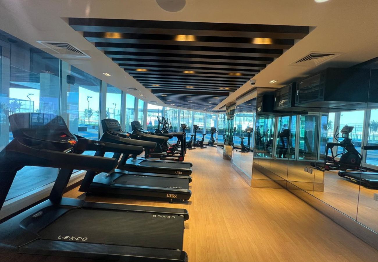 Apartment in Dubai - Spacious Comfy 2BR w Study in Gemz-05