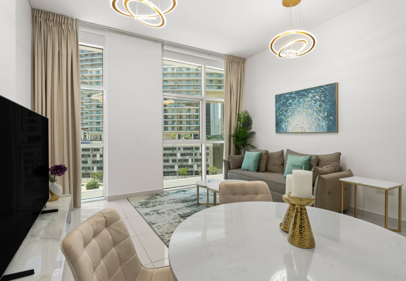 Apartment in Dubai - Luxury Prestige 1BR w/ Sofa Cum Bed-Damac Central