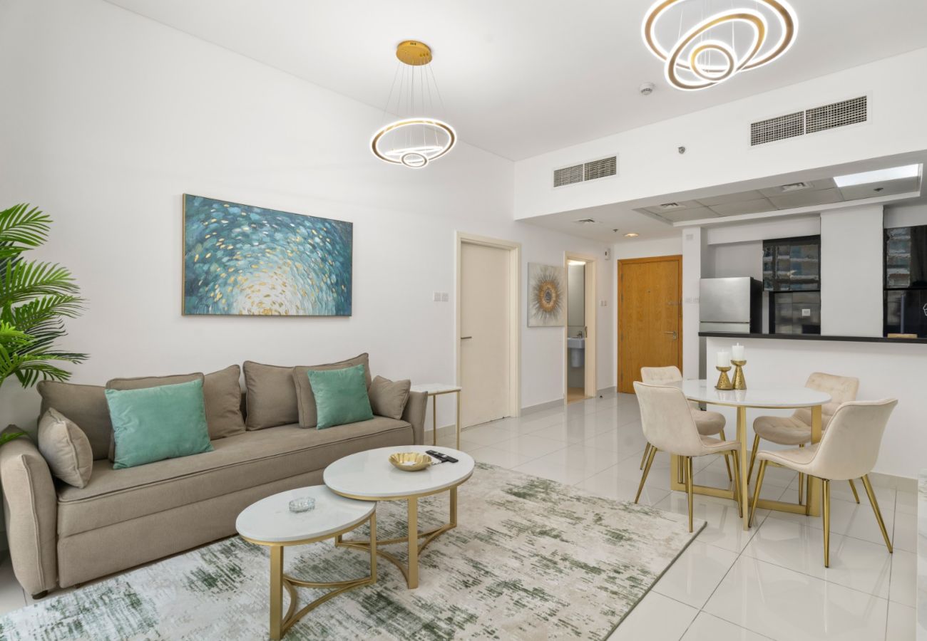 Apartment in Dubai - Luxury Prestige 1BR w/ Sofa Cum Bed-Damac Central