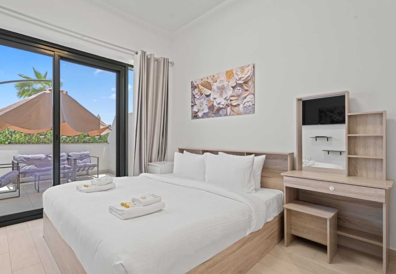 Studio in Dubai - Homely Bliss Studio in Azizi Riviera