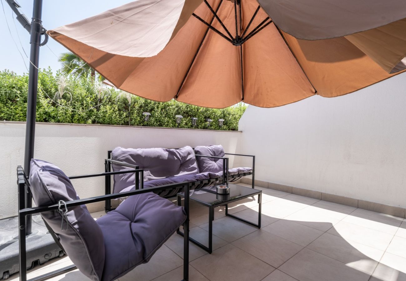 Studio in Dubai - Homely Bliss Studio in Azizi Riviera