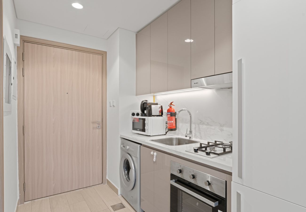 Studio in Dubai - Homely Bliss Studio in Azizi Riviera