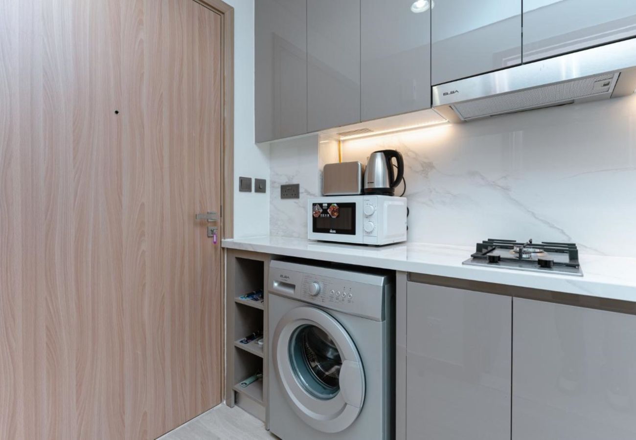 Studio in Dubai - Stayscape Luxe Studio in Azizi Riviera