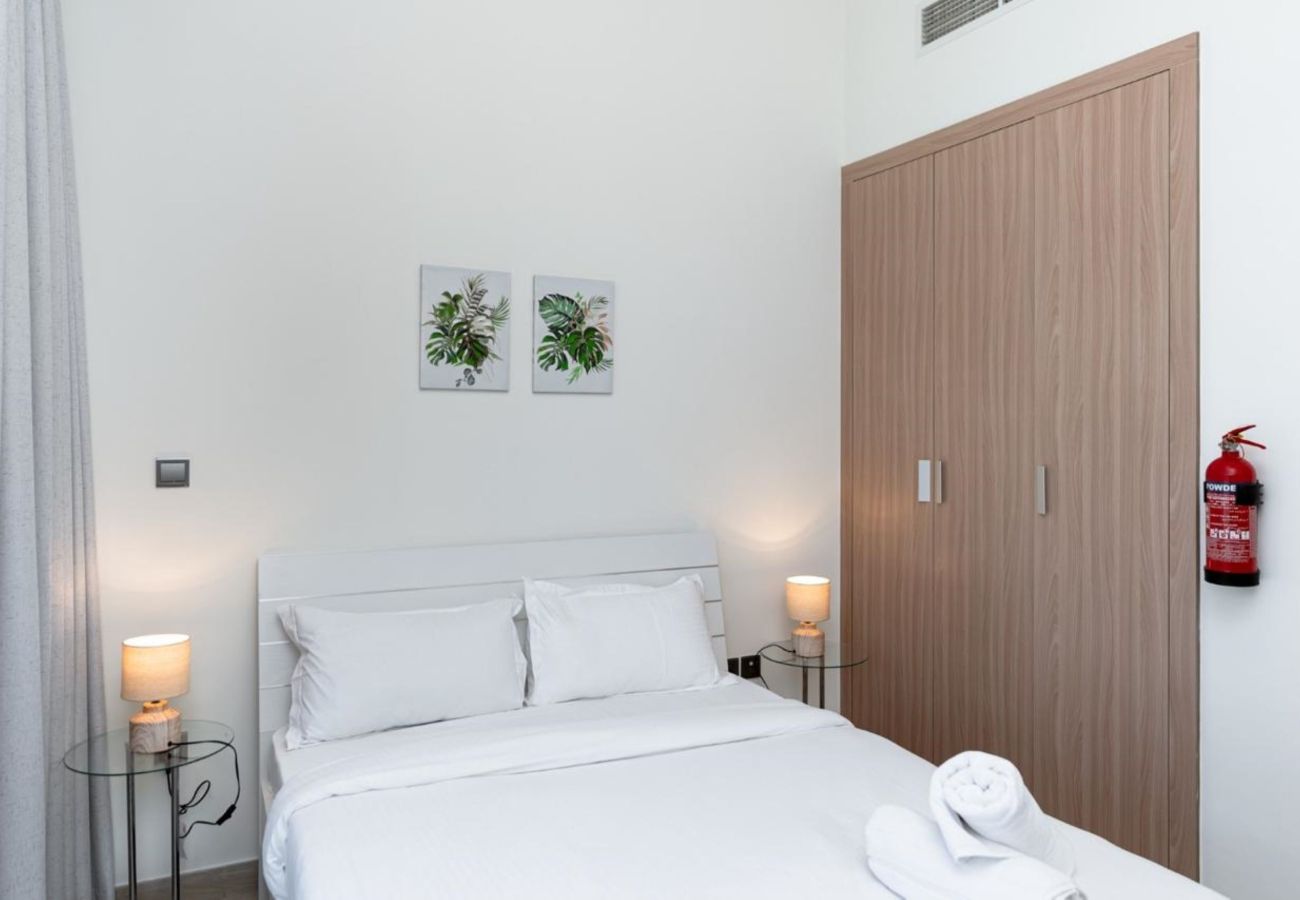 Studio in Dubai - Stayscape Luxe Studio in Azizi Riviera