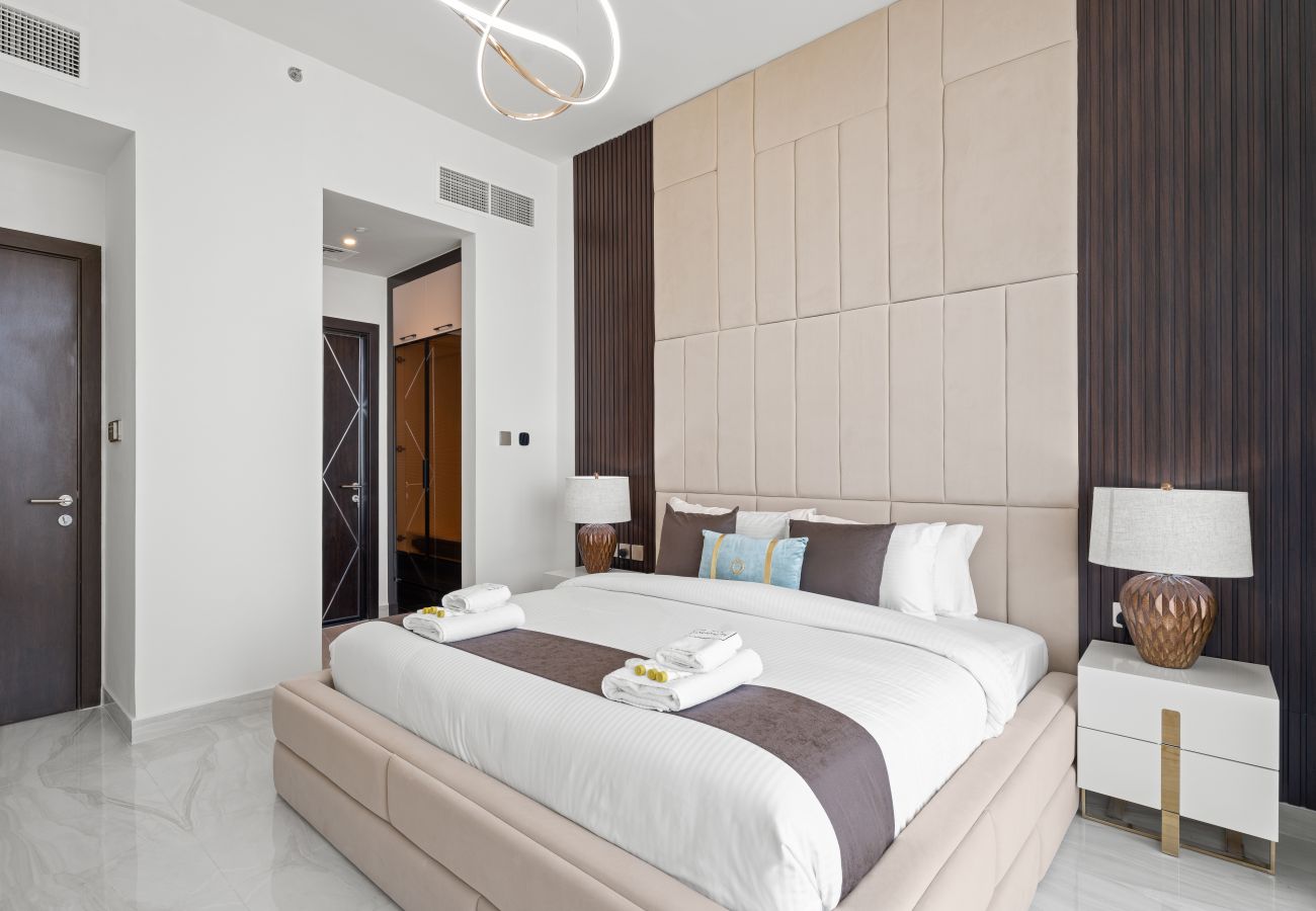 Apartment in Dubai - The Royal Suite | 2BR w Study in Gemz-04