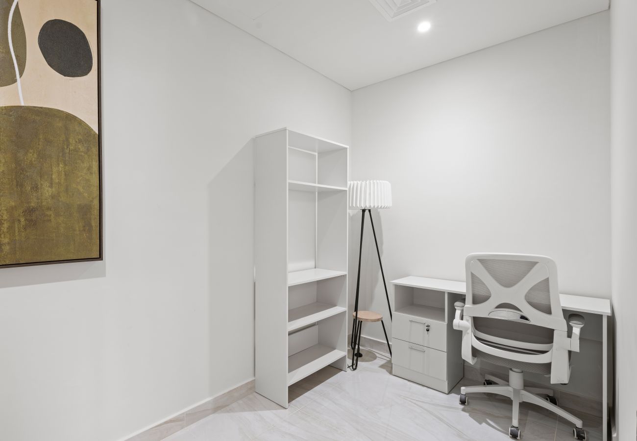 Apartment in Dubai - The Royal Suite | 2BR w Study in Gemz-04