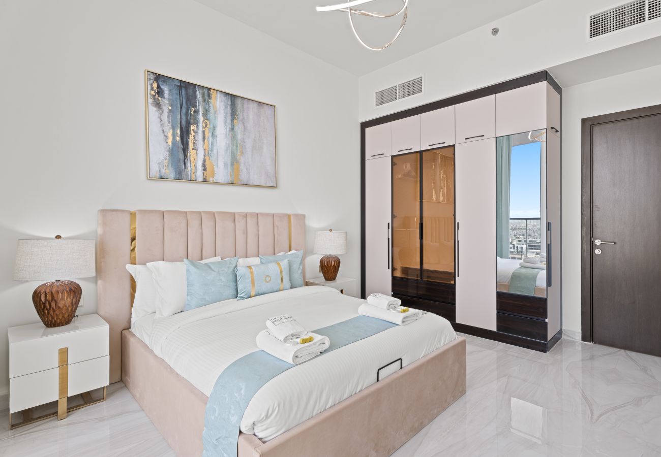 Apartment in Dubai - The Royal Suite | 2BR w Study in Gemz-04