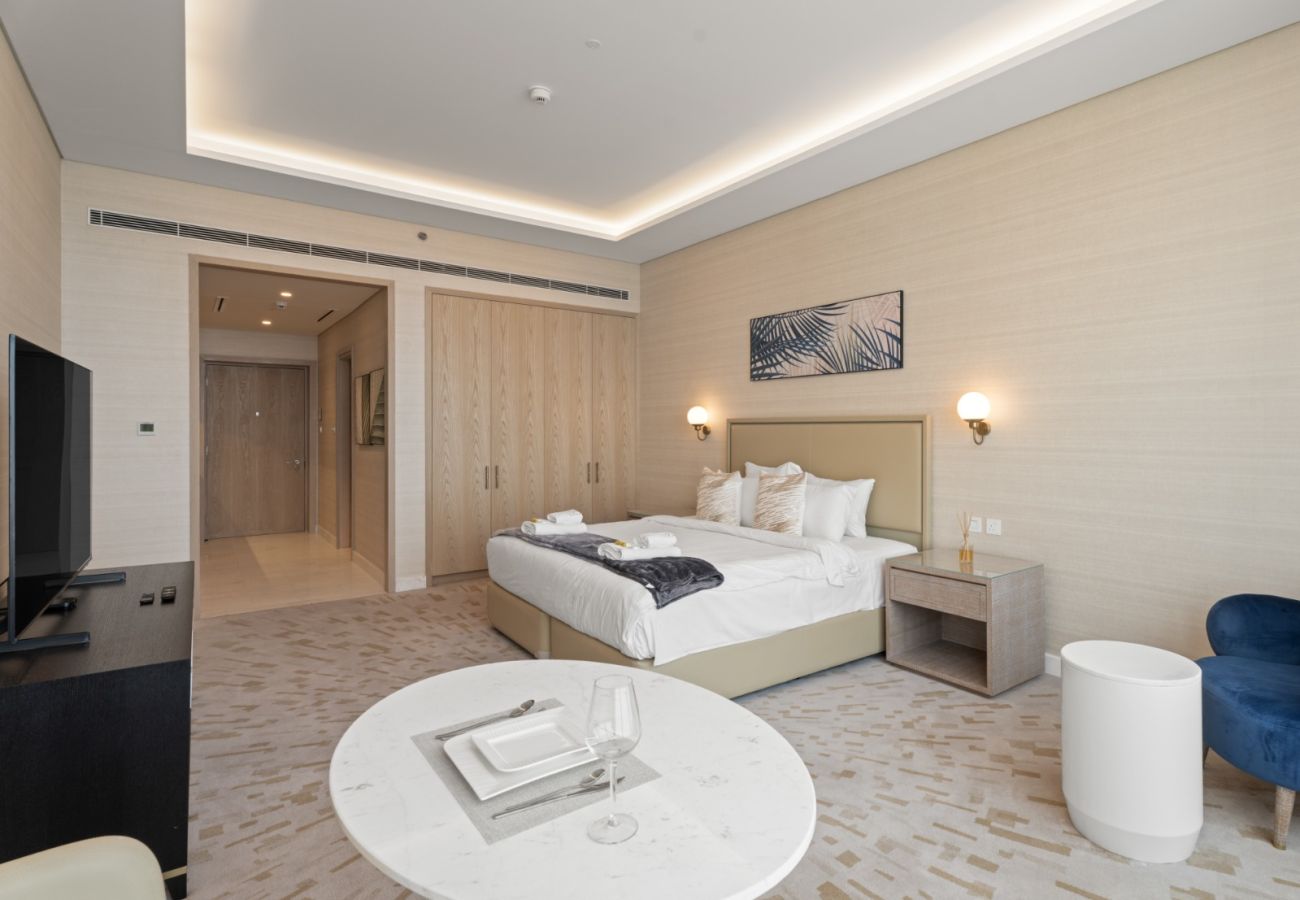 Studio in Dubai - Sunset Bliss | Elegant Palm Island Studio